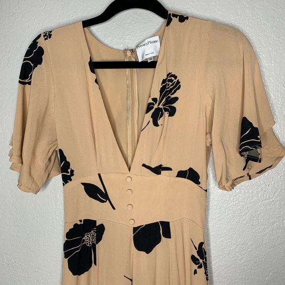 Privacy Please Blakey nude floral jumpsuit size xs - Picture 4 of 8
